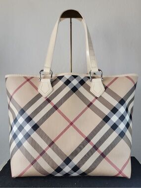 •BURBERRY• Nickie tote large